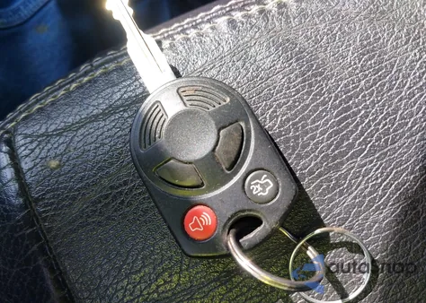 2009 Mercury Milan V6 Premier z USA, uszkodzony, nr VIN 3MEHM02159R622893